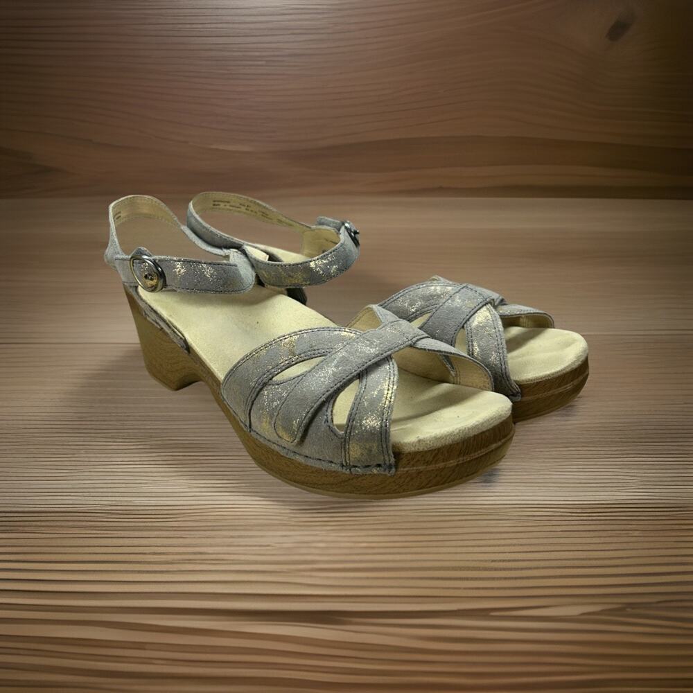 Dansko Season Sandals Size 41 US 10.5-11 Pre Owned Wooden Heel Silver Gold
